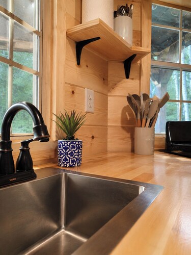 Cozy Tiny Cabin Near Leech Lake complete with Firepit + Trails