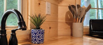 Cozy Tiny Cabin Near Leech Lake complete with Firepit + Trails