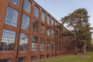 Exterior - Cozy Mill Loft w/ 2 king beds, huge windows (Spartanburg)