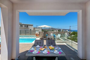 Outdoor dining - Superior Villa Marina Mare / Hammam / Sauna (Agia Marina)