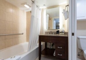 Hair dryer, towels, toilet paper - Charming 1-bedroom condo in adorable Coronado.  Home base for San Diego getaway. (Coronado)