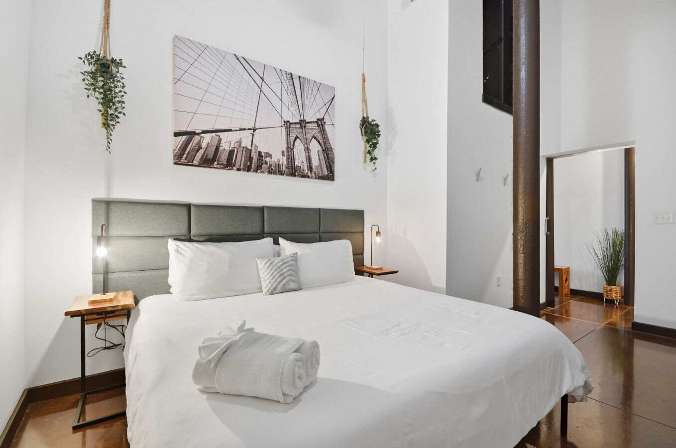 Desk, iron/ironing board, WiFi, bed sheets