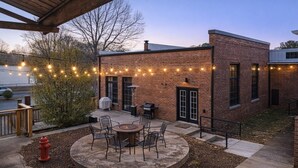 Unclassified image, 2 of 52, button - Spacious Loft w/ 2 King Beds + Pool & Gym (Spartanburg)