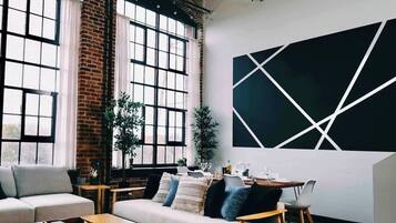 Télévision, espaces bureaux