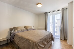 3 sovrum, strykjärn/strykbräda, gratis wi-fi och sängkläder