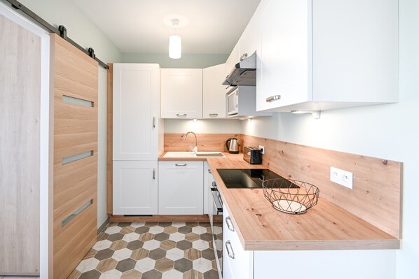 Fridge, microwave, oven, dishwasher