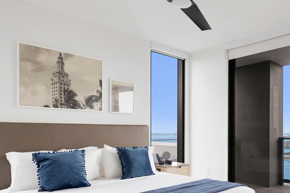 Apartamento, 3 habitaciones, balcón, vistas a la bahía | Espacio para trabajar con un portátil y wifi gratis