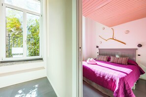 2 bedrooms, iron/ironing board, free WiFi, bed sheets - DUOMO TERRACE 196 Luxury Apartment with Private Parking - Naples Historic Center (Napoli)