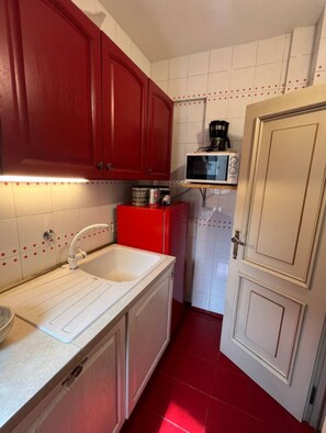 Fridge, microwave, oven, stovetop - Apartment San Niccolo:Unique View & Best Location (Firenze)