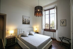 2 bedrooms, desk, travel crib, WiFi