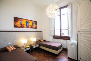 2 bedrooms, desk, travel cot, WiFi - Apartment San Niccolo:Unique View & Best Location (Firenze)