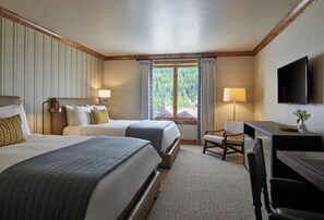 3 bedrooms, in-room safe, iron/ironing board, free WiFi