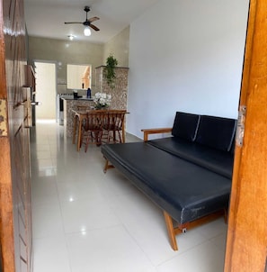 Family Apartment | Living area - Condomínio Gelatti (Ubatuba)