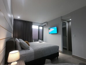 3 bedrooms, in-room safe, iron/ironing board, free WiFi