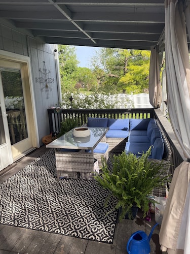 Spacious 4-bedroom house in amazing Omaha with WiFi, backyard oasis.