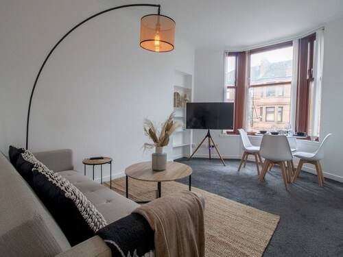 Pass the Keys | Stay in Glasgow South