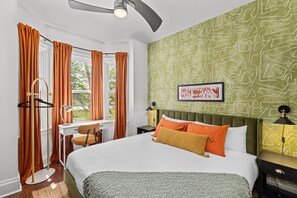 3 Schlafzimmer, Schreibtisch, Bügeleisen/Bügelbrett, Reisekinderbett