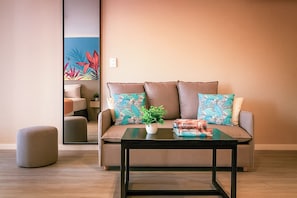 Appartement Familial, balcon, vue ville | Coin séjour