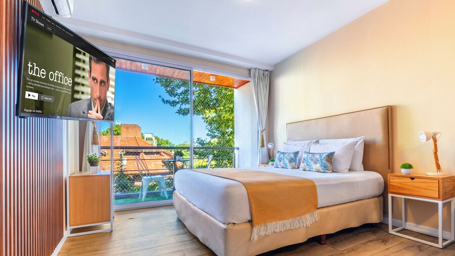 Deluxe Apartments Downtown by BueRentals