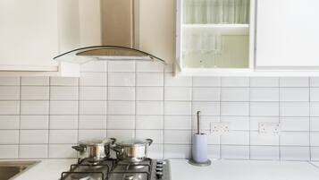 Fridge, microwave, oven, coffee/tea maker