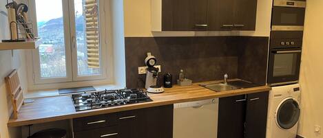 Microwave, oven, stovetop, dishwasher