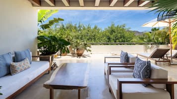 Deluxe Apartment, Golf View | Terrace/patio