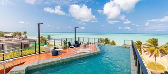 Breeze Residence By Carpediem