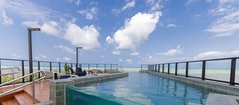 Breeze Residence By Carpediem