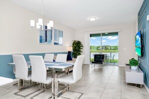 Dining - 2BR Family Condo Near Disney, Universal & More! (Kissimmee)