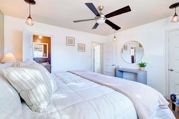 3 bedrooms, iron/ironing board, travel cot, free WiFi