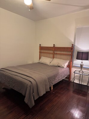 1 bedroom, WiFi, bed sheets