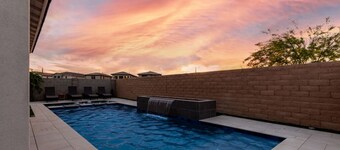 Luxe 4BR Retreat w/ Pool, Hot Tub & Sunset Views