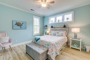 2 habitaciones, tabla de planchar con plancha y cuna de viaje