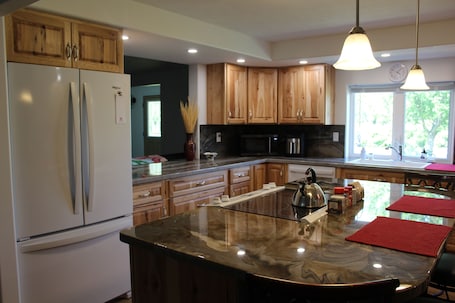 Fridge, microwave, oven, stovetop. Terrific 3-bedroom house on the beautiful Clark Fork River