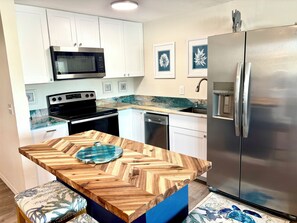 Fridge, microwave, oven, stovetop - Beach Front 1-bedroom apartment; Walk to Margaritaville, Fort Myers Beach (Fort Myers Beach)