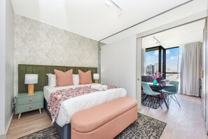 1 chambre, coffres-forts dans les chambres, fer et planche à repasser