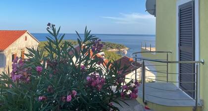 Sunrise Sunset Seaview Walk to Vis Iconic Beaches