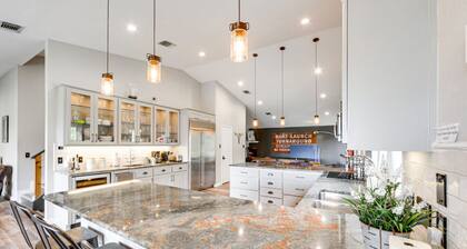 The Cove Lakehouse in Spicewood