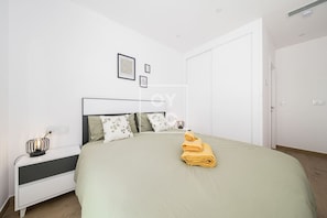 2 habitaciones, tabla de planchar con plancha y wifi gratis 