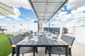 تناول الط�عام بالخارج