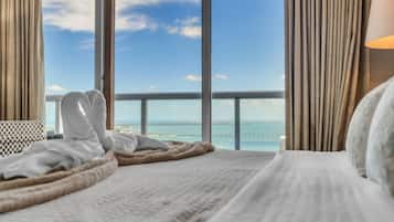 2 quartos, escrivaninha, ferros/tábuas de passar roupa, berço de viagem