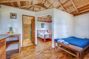 Grand Cabin, Valley View | 1 bedroom, free WiFi, bed sheets, wheelchair access