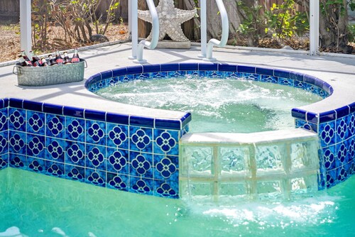 Amazing 3BR 2BA Pool House – Relax & Unwind!