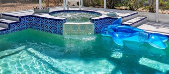 Amazing 3BR 2BA Pool House â Relax & Unwind!