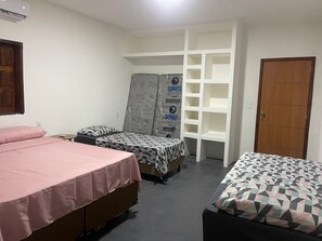 2 habitaciones, tabla de planchar con plancha, wifi y ropa de cama 