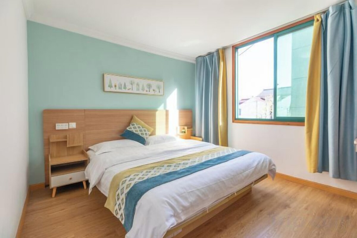 Muguang Double Bed Room