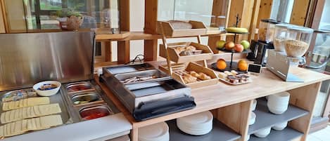 Tägliches inbegriffenes Frühstücksbuffet