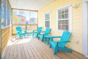 Terrace/patio - Coastal Comfort - 4BR Beach Getaway w/ Public Boat Access & Modern Perks (Carolina Beach)