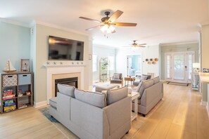 Smart TV, ping pong, books - Coastal Comfort - 4BR Beach Getaway w/ Public Boat Access & Modern Perks (Carolina Beach)