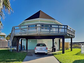 บ้านพัก (3 Bedrooms) | ด้านหน้าที่พัก